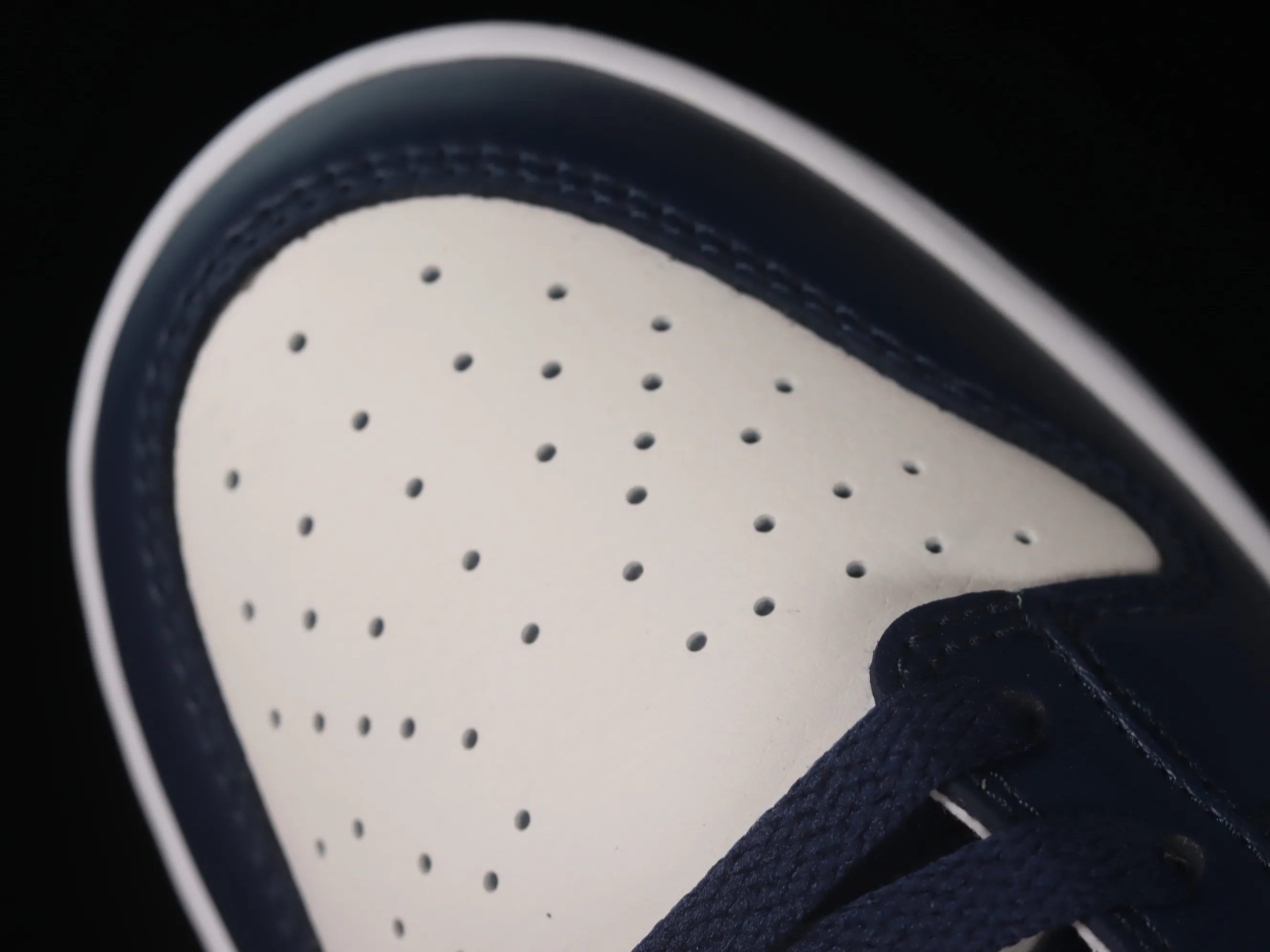All categories Nk SB Dunk series Nk SB Dunk Low low-top sneakers Nk Dunk Low "Midnight Navy" blue and white SB low-top sports and leisure sneakers FD9749-400
